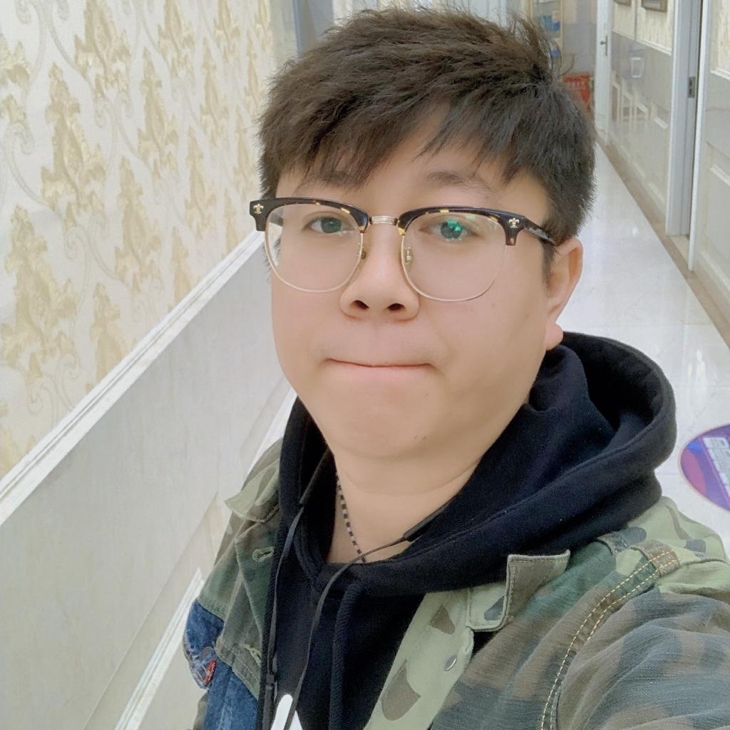 情不自禁的妖艳小王