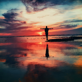 №187: 表情包是它画的，代码是它写的，牛是这两个人吹的