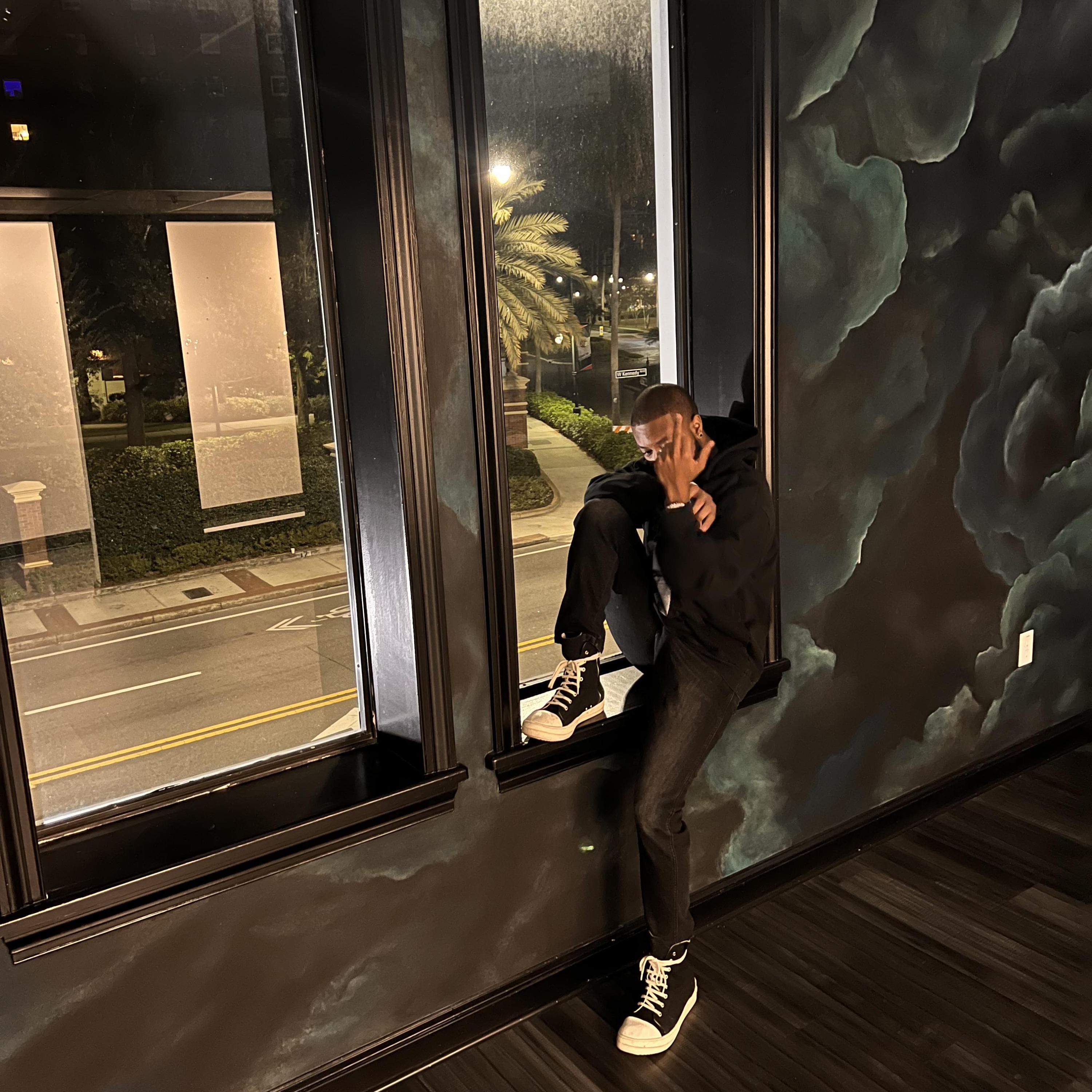 who do u think u r? (feat. Lon Tha Don)