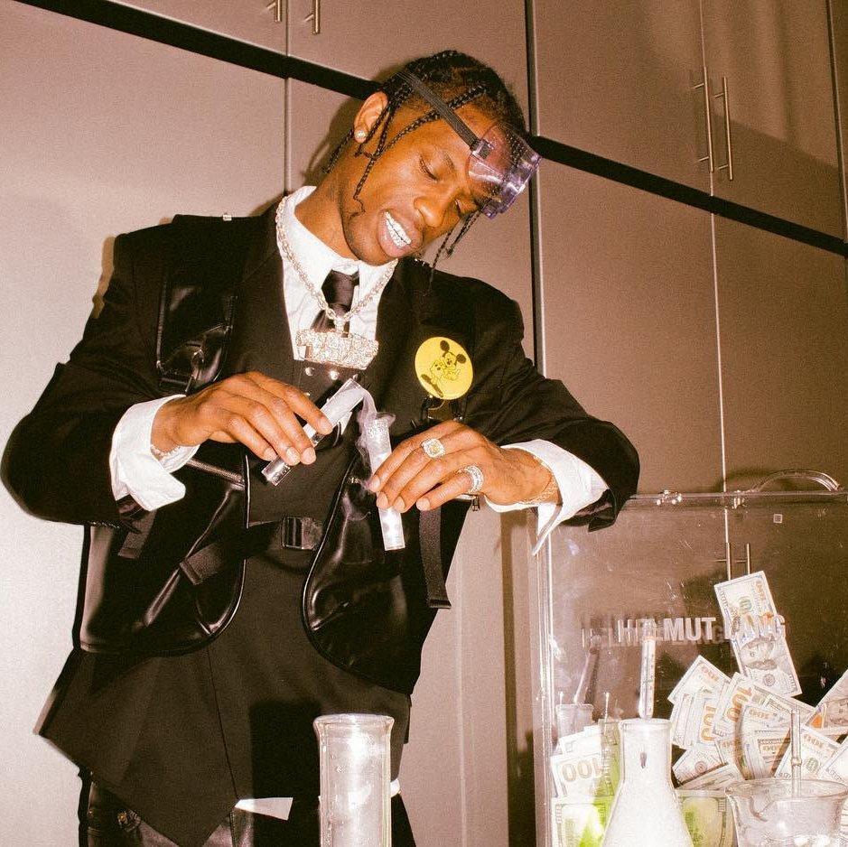 进入「 Travis Scott 」的宇宙世界