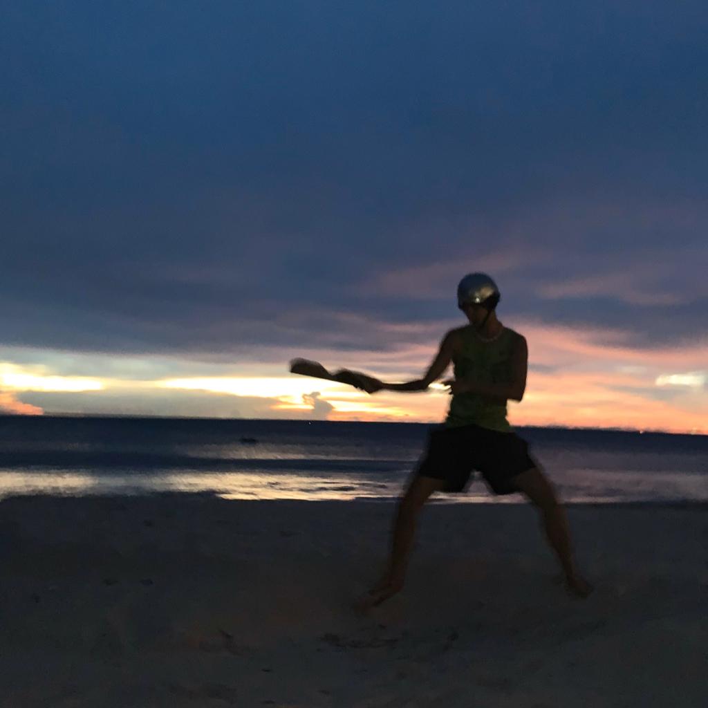 我要催眠你全世界我最帅