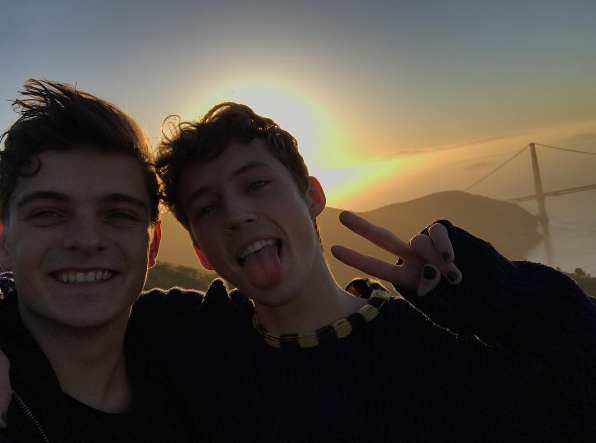 戳爷Troye Sivan:高调秀恩爱,《There For You》