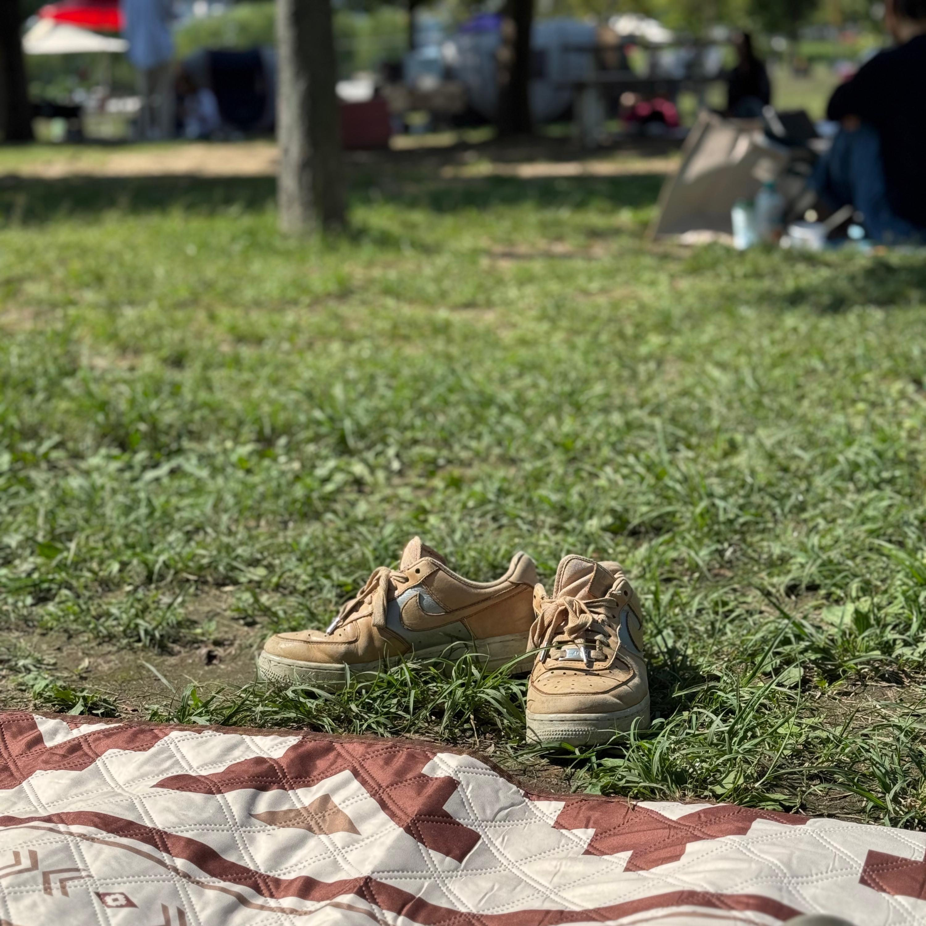 기어코, 기꺼이.