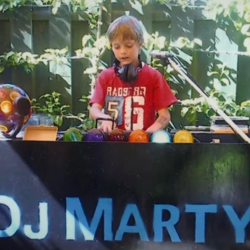 Martin Garrix（马丁·盖瑞斯）