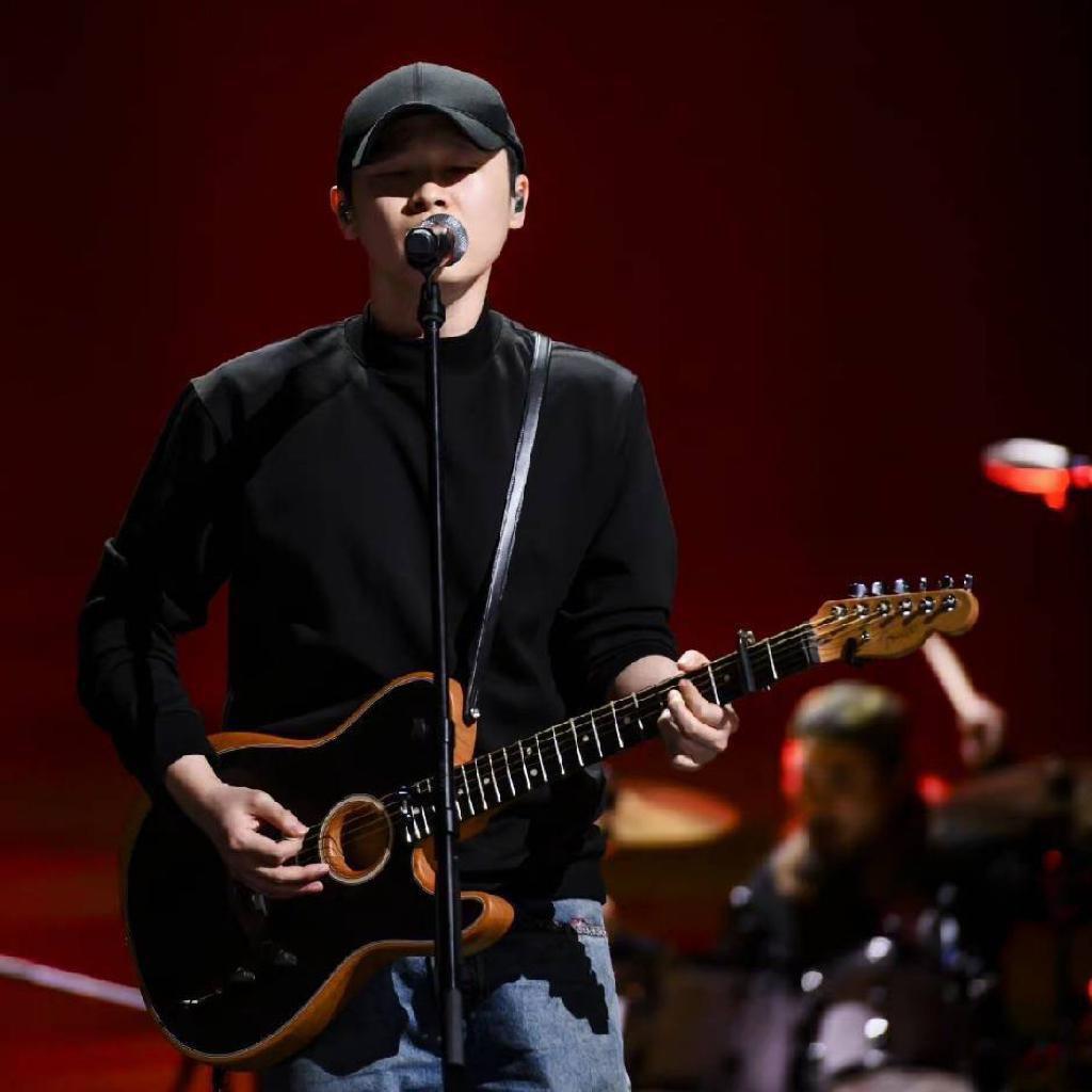 摇滚 | 生命渺小短暂如蜉蝣，我们热衷自由