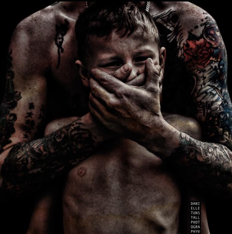 幼稚园杀手丨封面来源