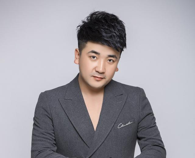 李超