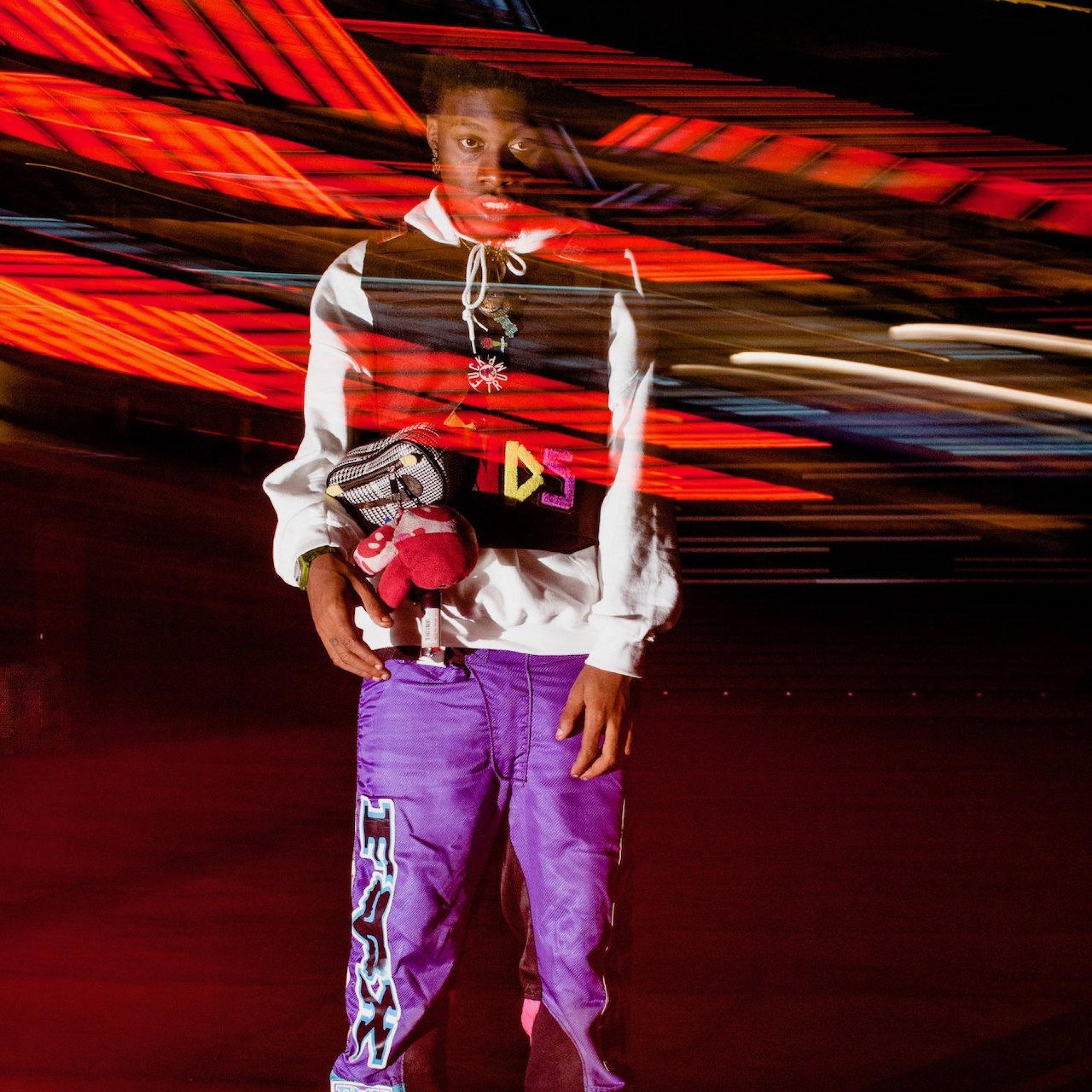 Dr. Evil (feat. Bravoo Hunnidz)