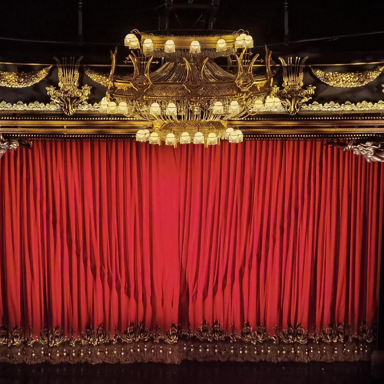 完了你染上音乐剧了