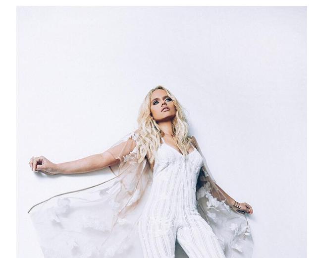 Alli Simpson