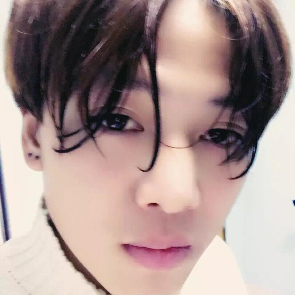 青瓦常忆旧时雨o