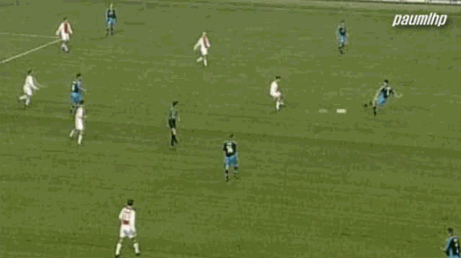 彼时的爵爷正好缺一名超级射手,安迪科尔已经失宠,谢林汉姆垂垂老矣