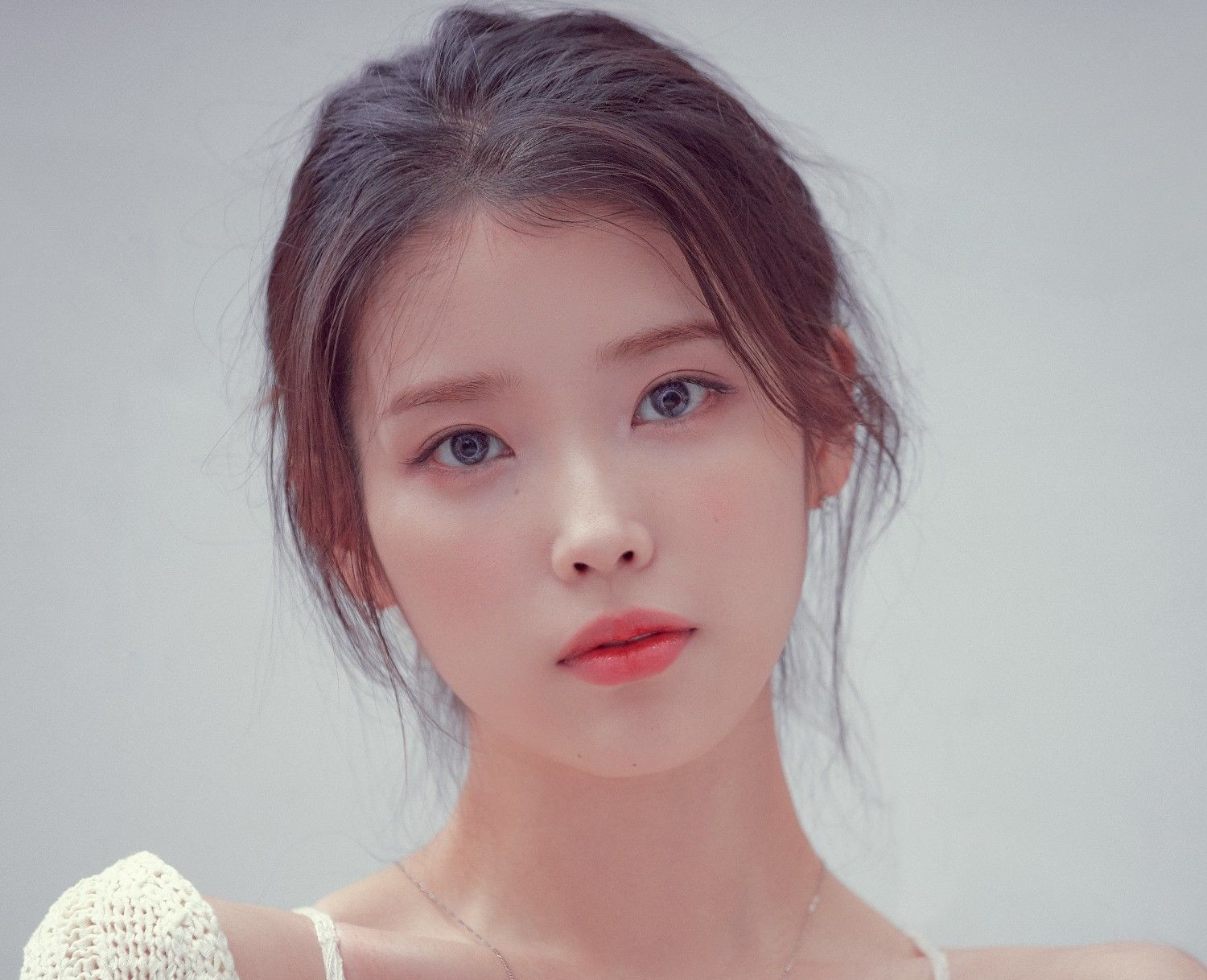 IU