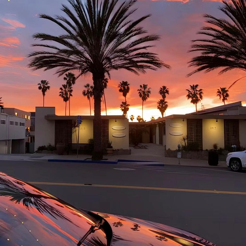 绝美氛围｜黄昏   驾车   落日与我浪漫同行