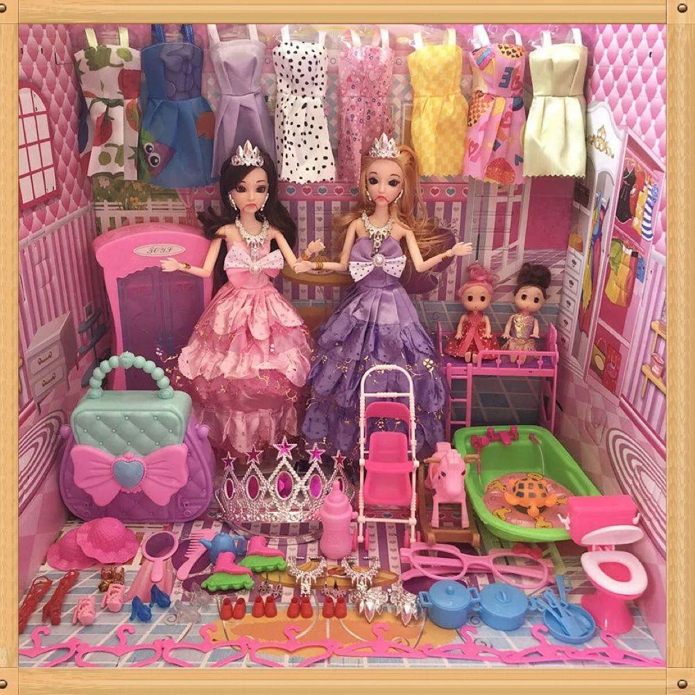 被丢弃的芭比娃娃