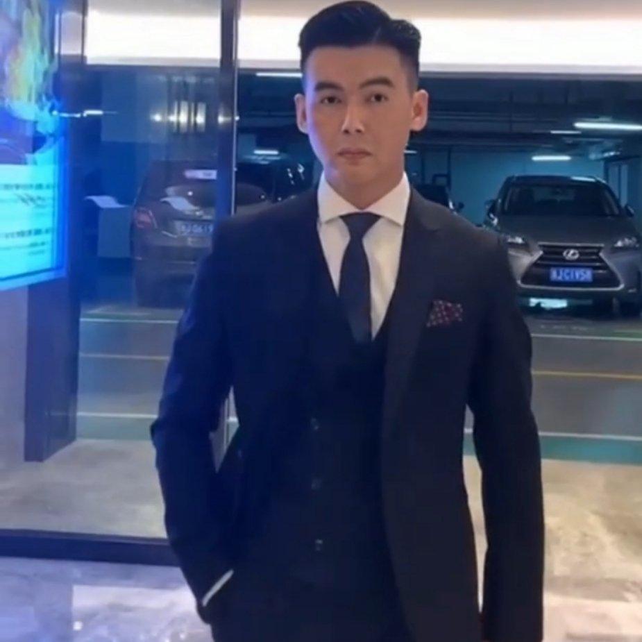 AyfoR (开车边听）嘿 Beeg 起来