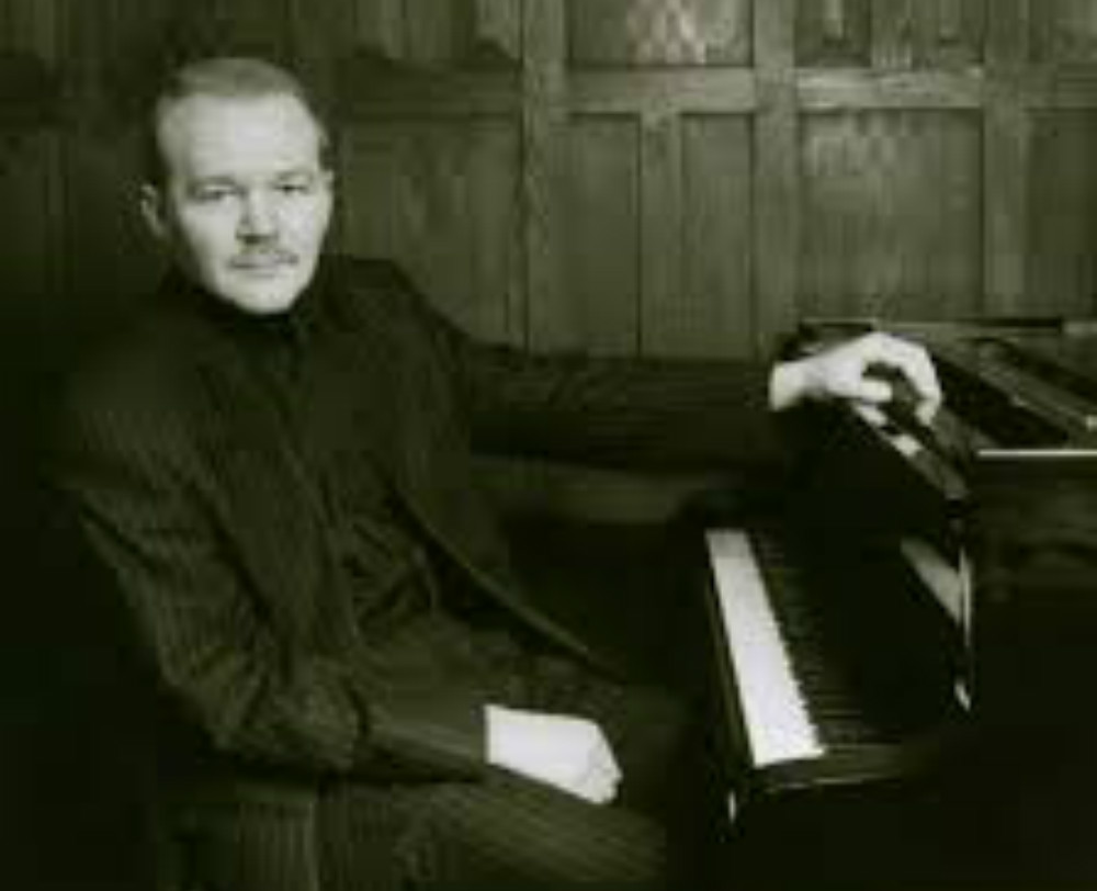 László Simon
