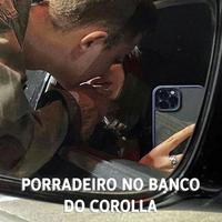 Porradeiro no banco do Corolla