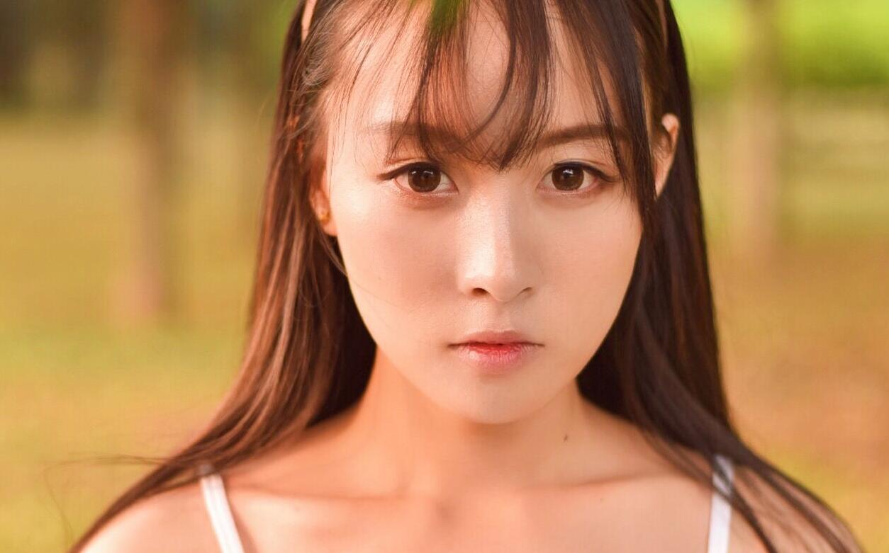 Jenny伊