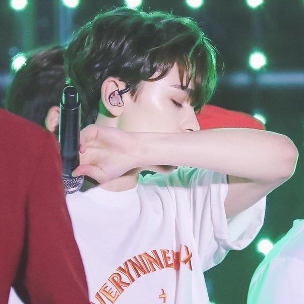 Vernon宇宙音乐点播厅