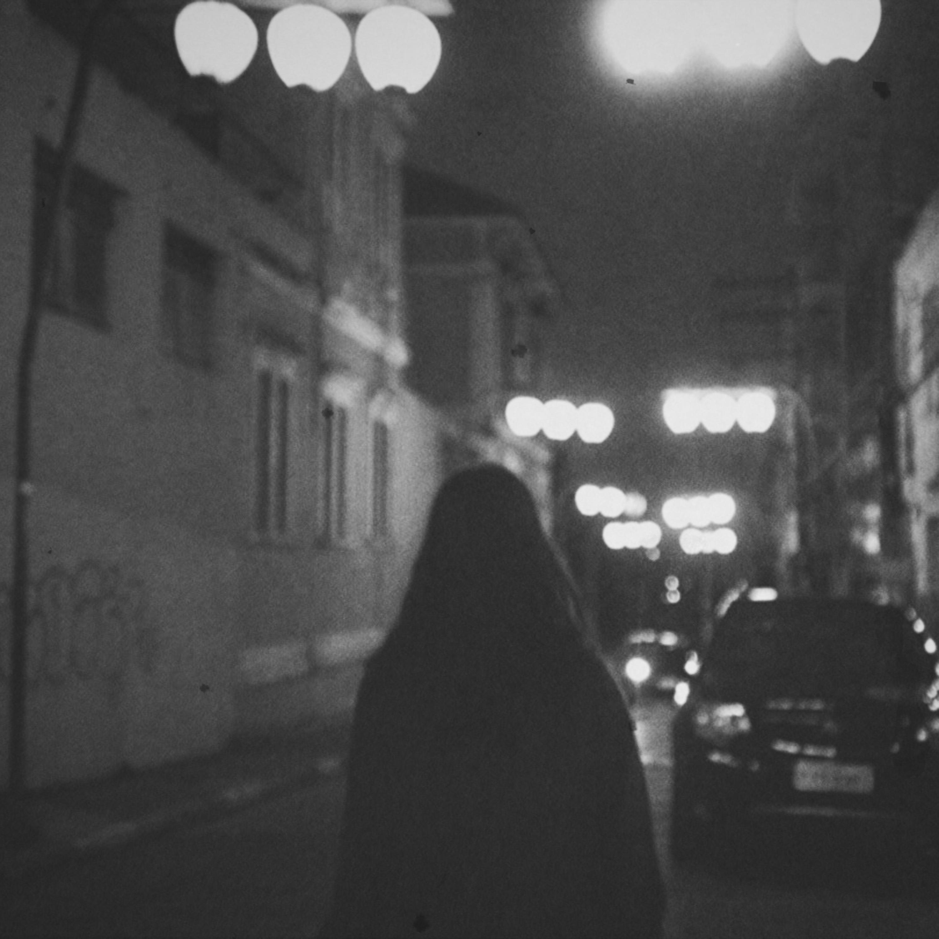 I'm No One (feat. Dnakm)