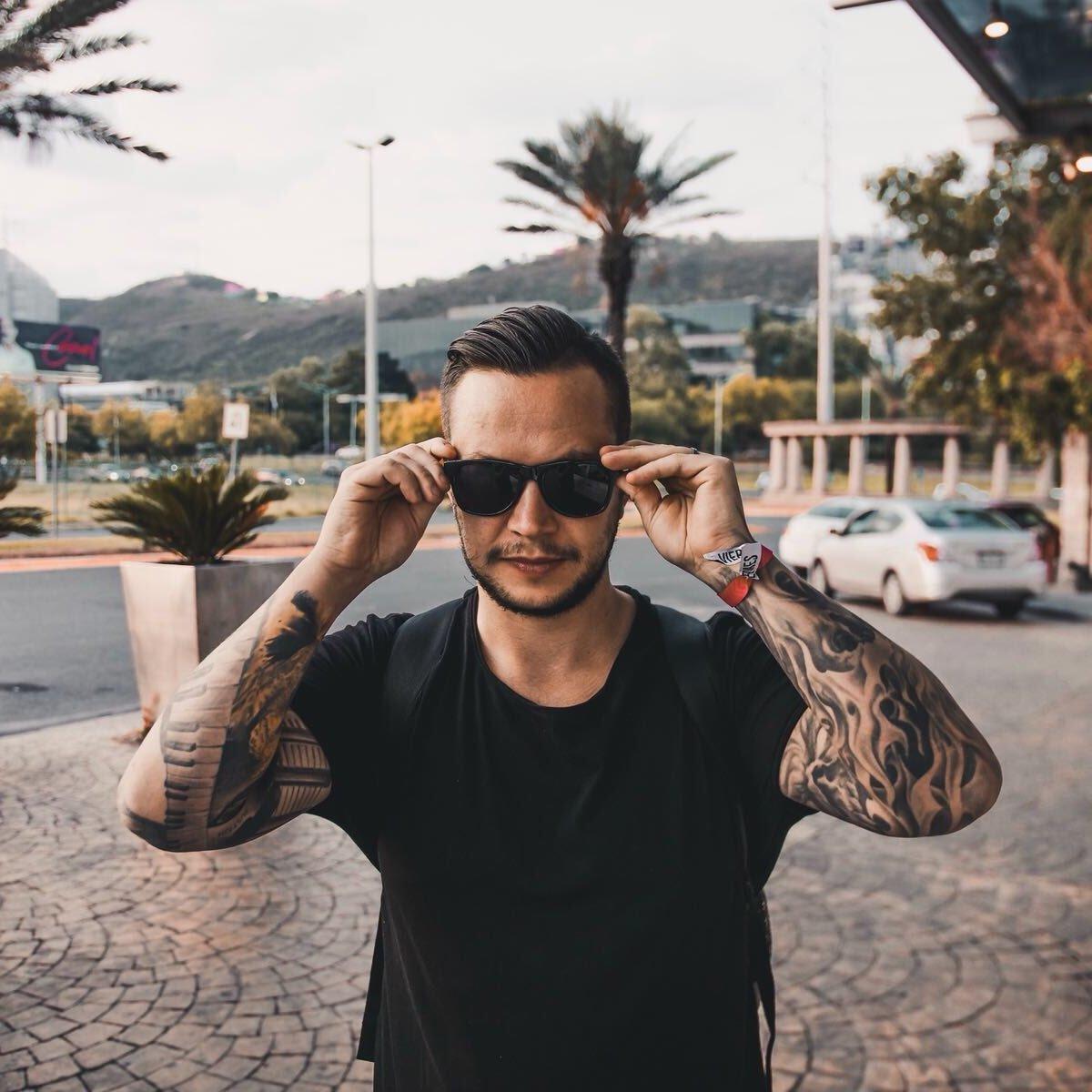 Mike Perry『Melodic House』