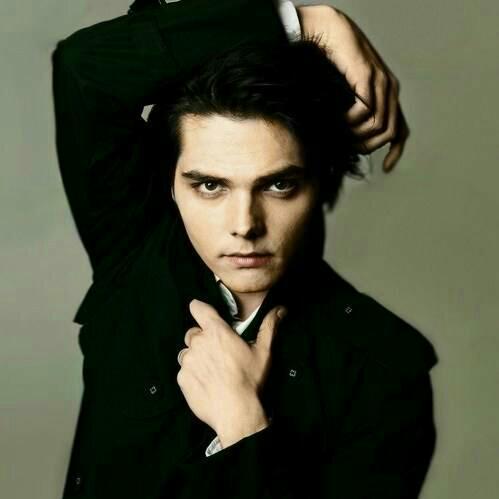 温柔向 ︶ ︶ I will sing you to Sleep.