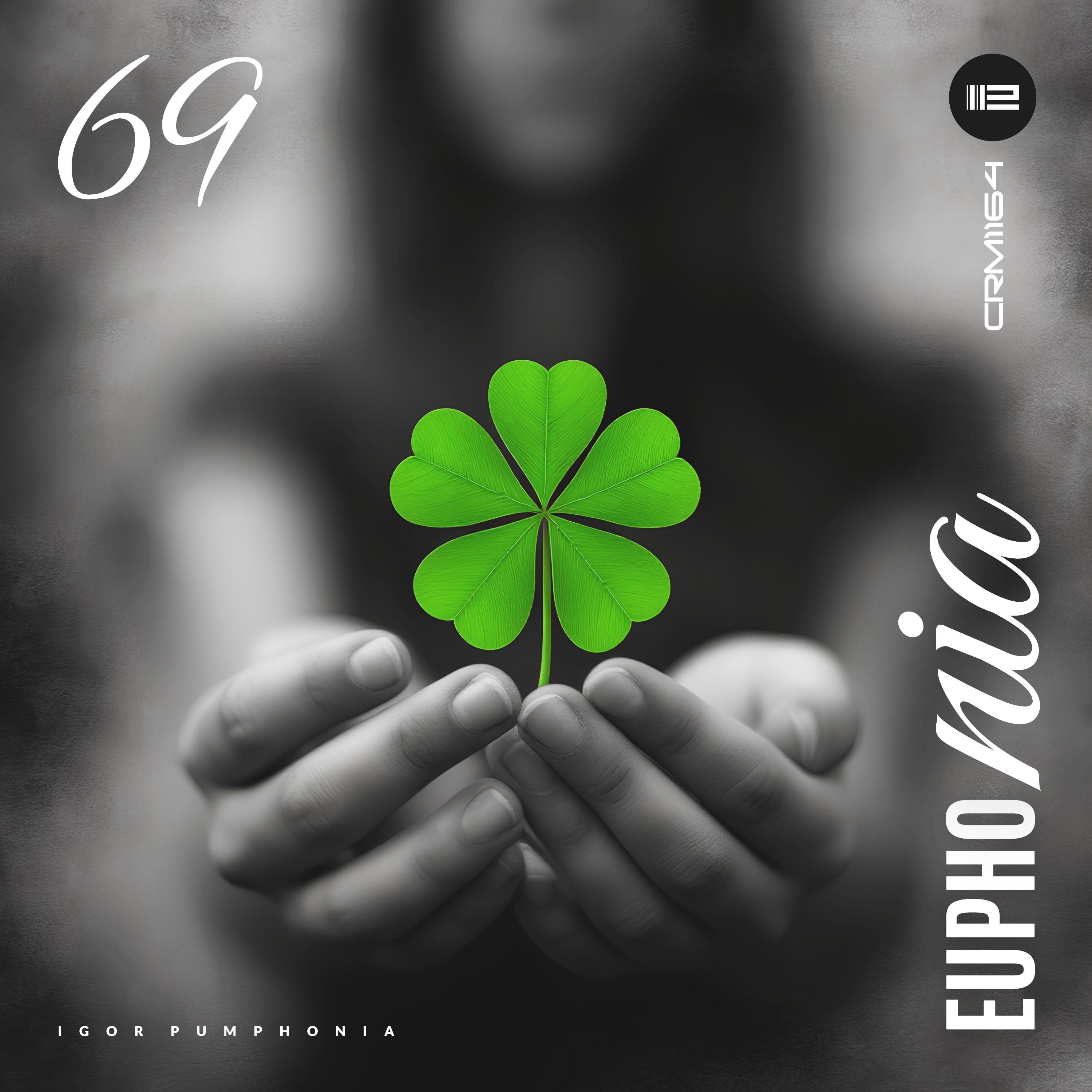 The Moon's Secret Smile (Original Mix)