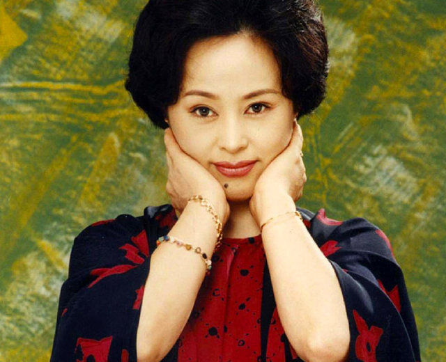 朱明瑛