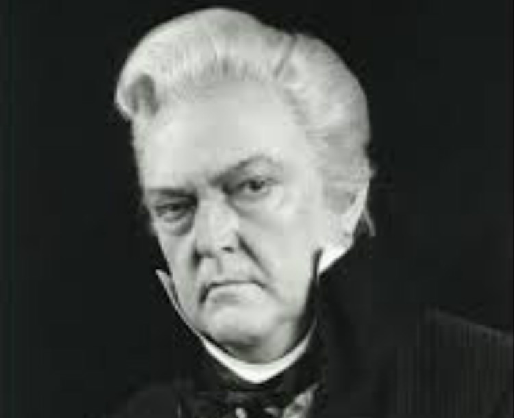 Cornell MacNeil