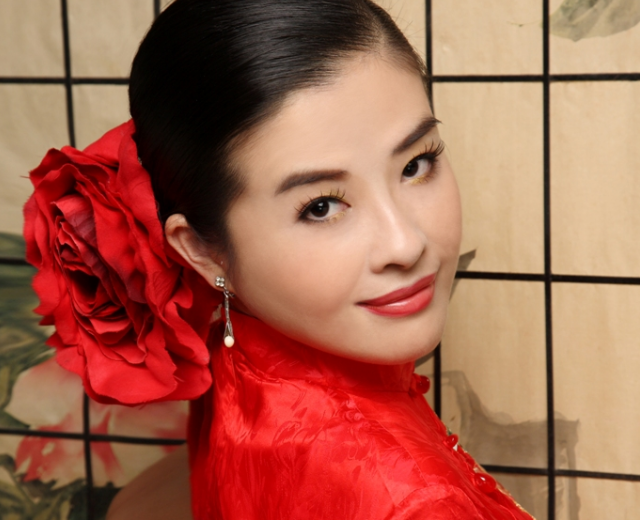 杨曼莉