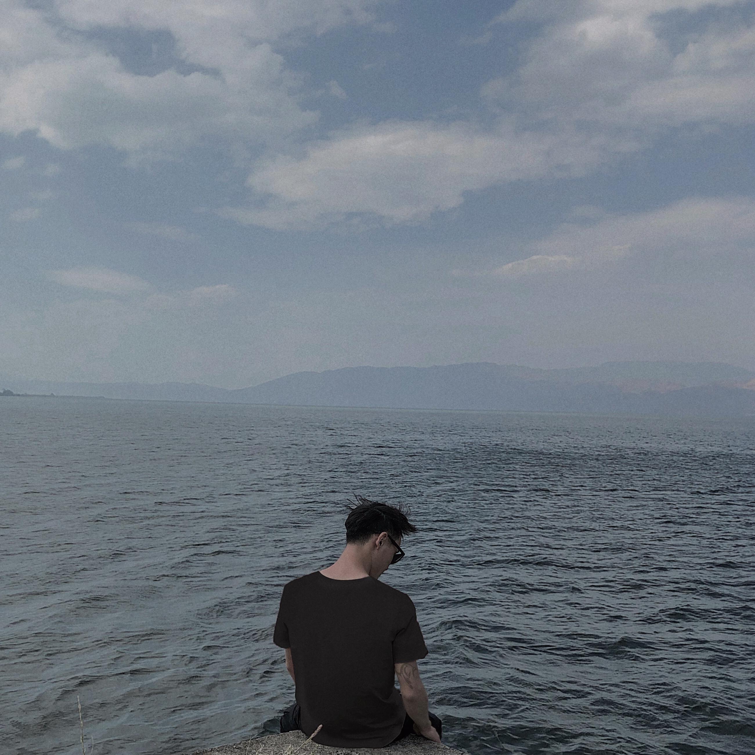 还在流浪封面