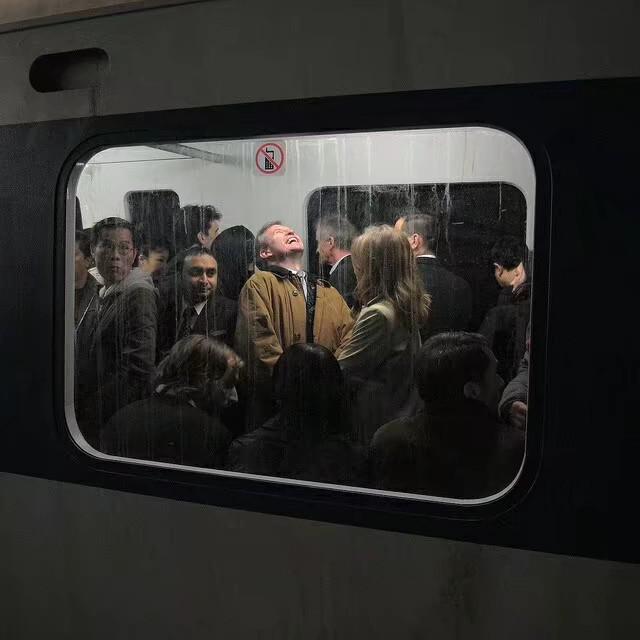 听 是谁在唱歌（翻自 刘若英）封面