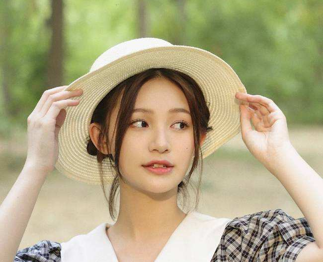 陈镜依