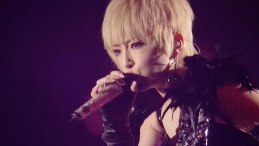 is this LOVE? (ayumi hamasaki COUNTDOWN LIVE 2010-2011 A ～do it