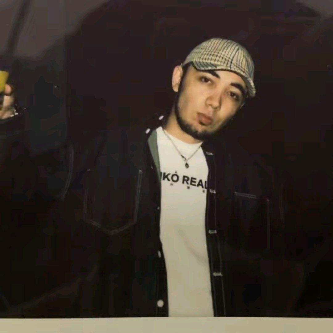 精神食粮AThree专辑