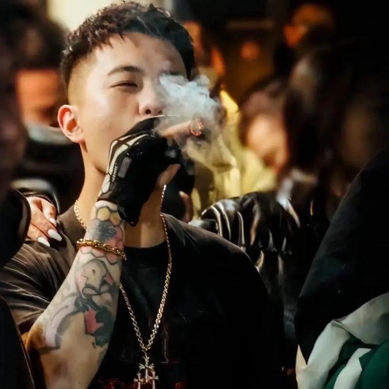 顶级中文痛苦说唱 - 深夜emo情绪治愈所