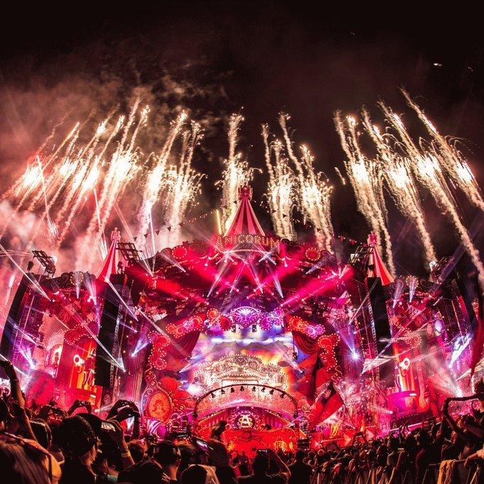 夜店狂欢：蹦高点！把压力踩塌