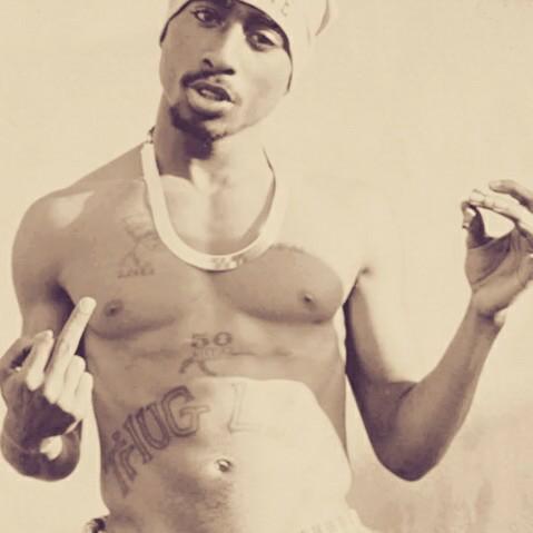 大神系，说唱诗人2pac的30首冷门硬曲｀