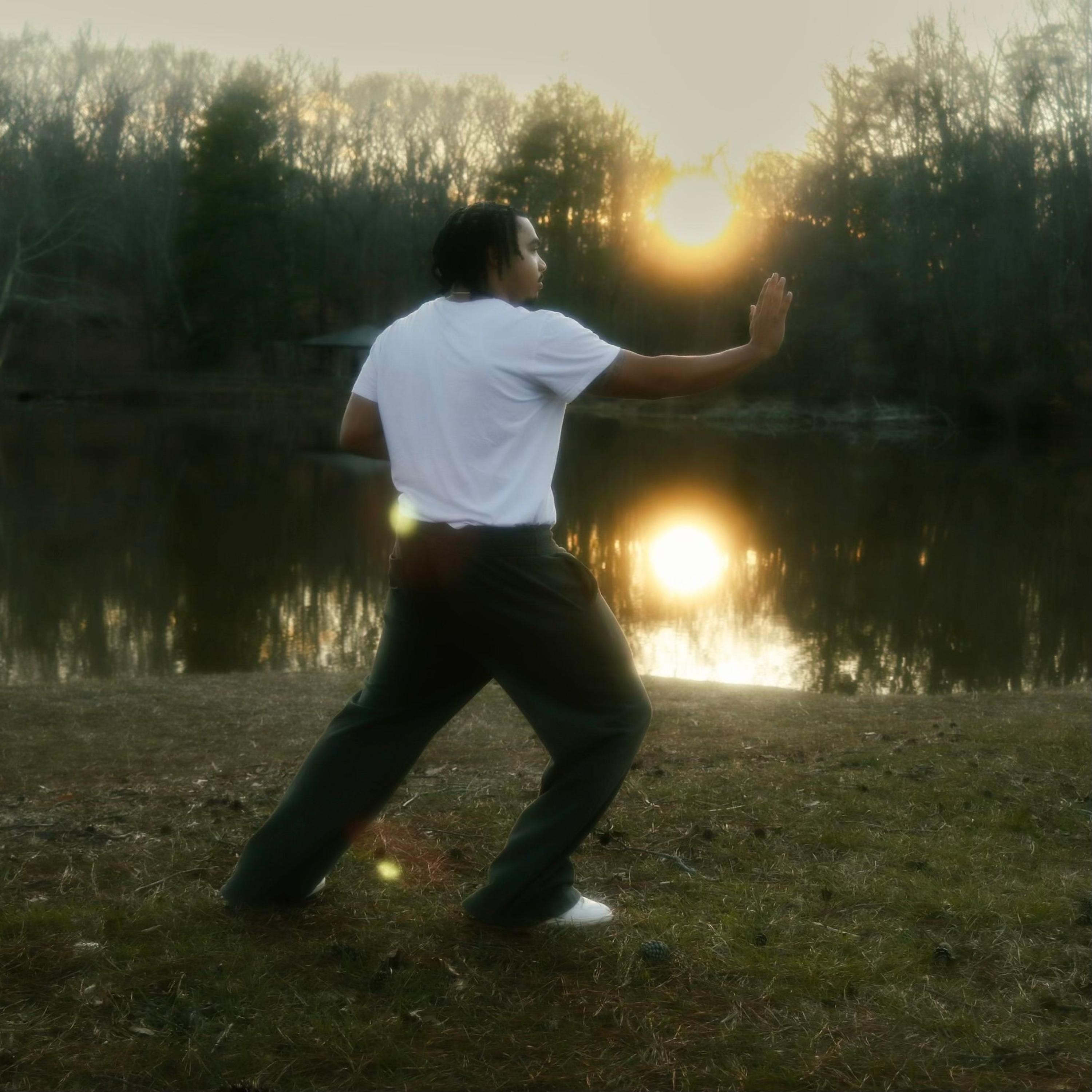 Chicago (feat. Eden Janeah & Yond3r)