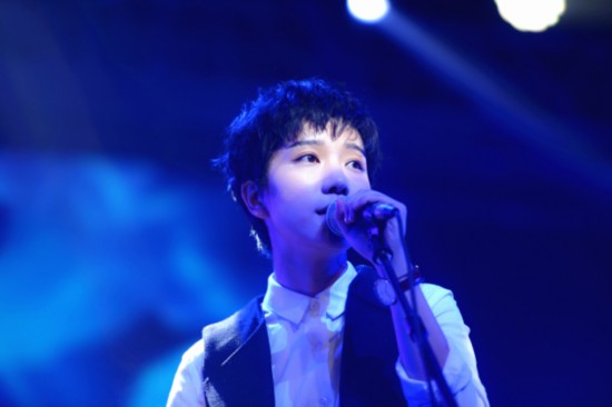 李霄云:你看到的我是蓝色的