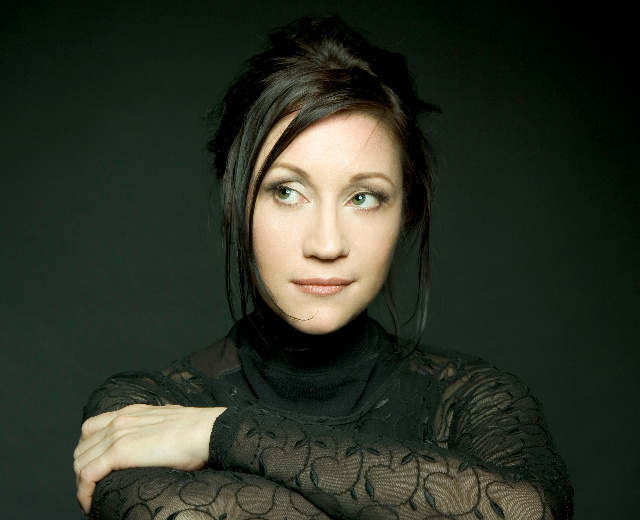 Holly Cole