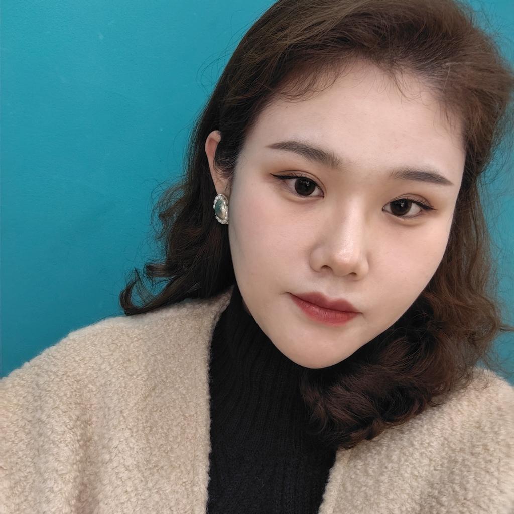 踩到朕的裙子了_yy