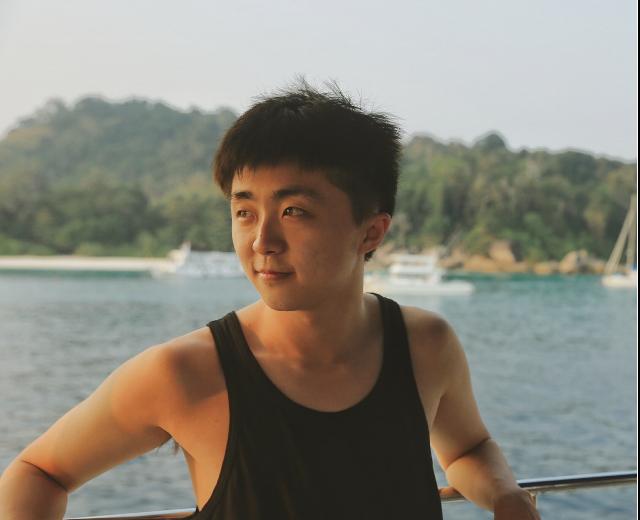 谢逸哲Eazy
