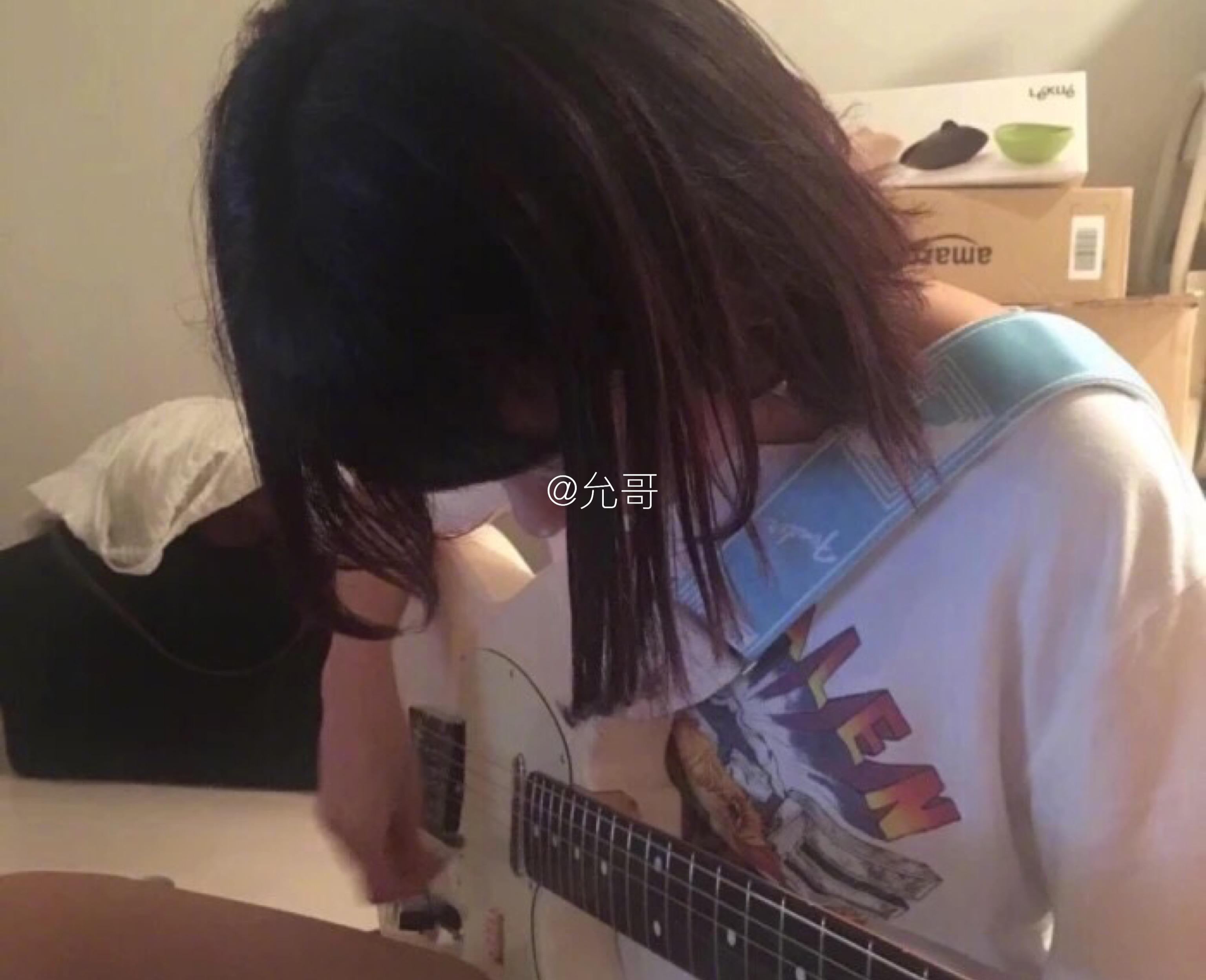 白允y