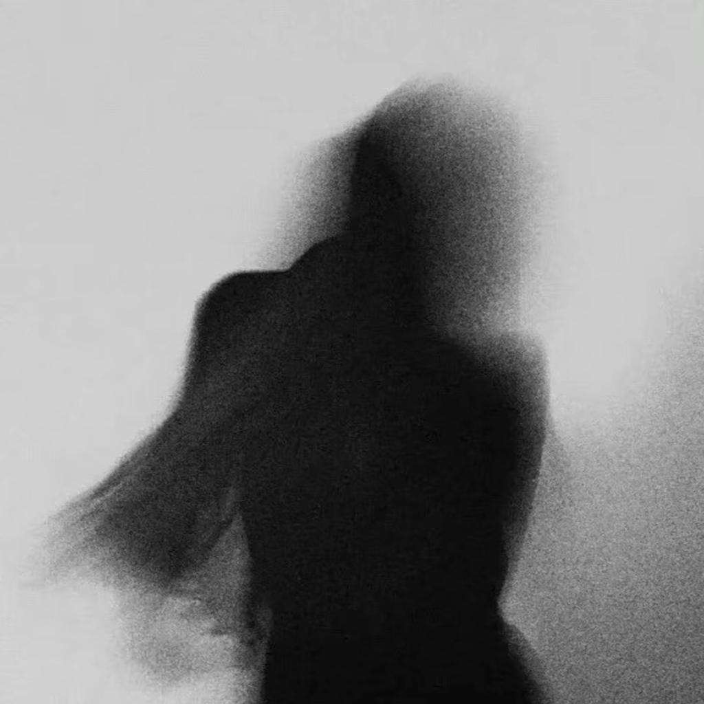 -我也不太了解她l