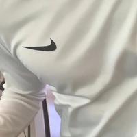 王低杰