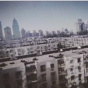 春末初夏月正圆