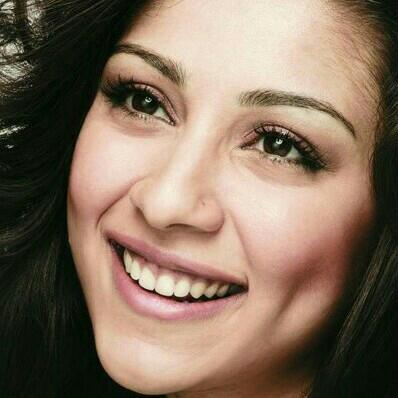 阿姆里塔·普利 Amrita Puri