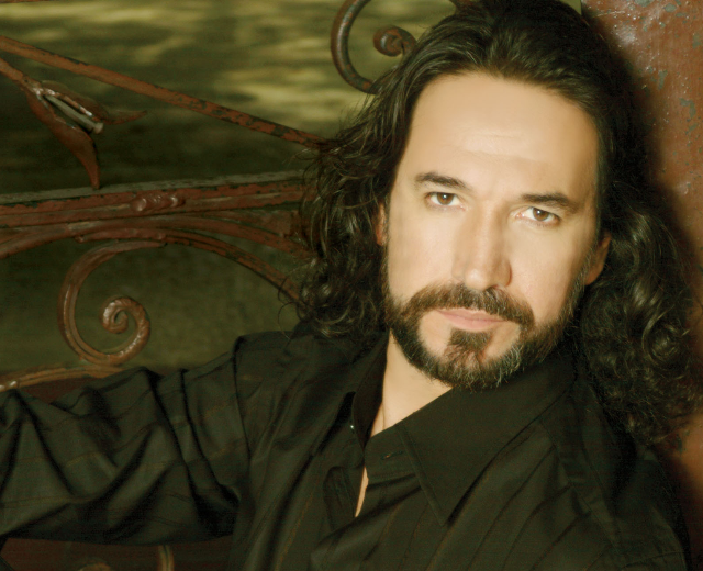 Marco Antonio Solís